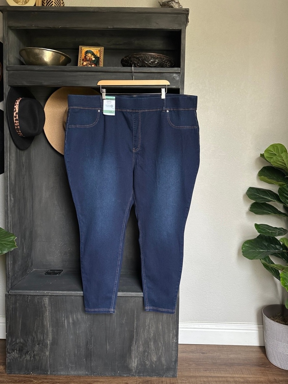 Womens Plus Size Skinny Jeans - Dark Wash Mid Rise Pull On Jeggings 4X 28/30